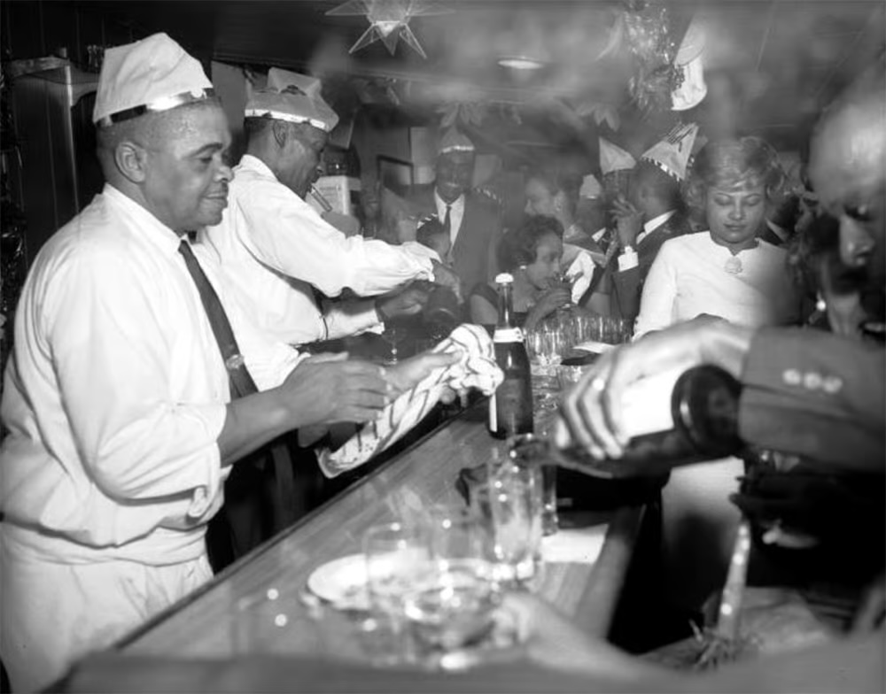The bar at Dabney & Co.